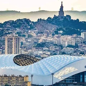 Velodrome 6 Couchages Avec Clim Marseille